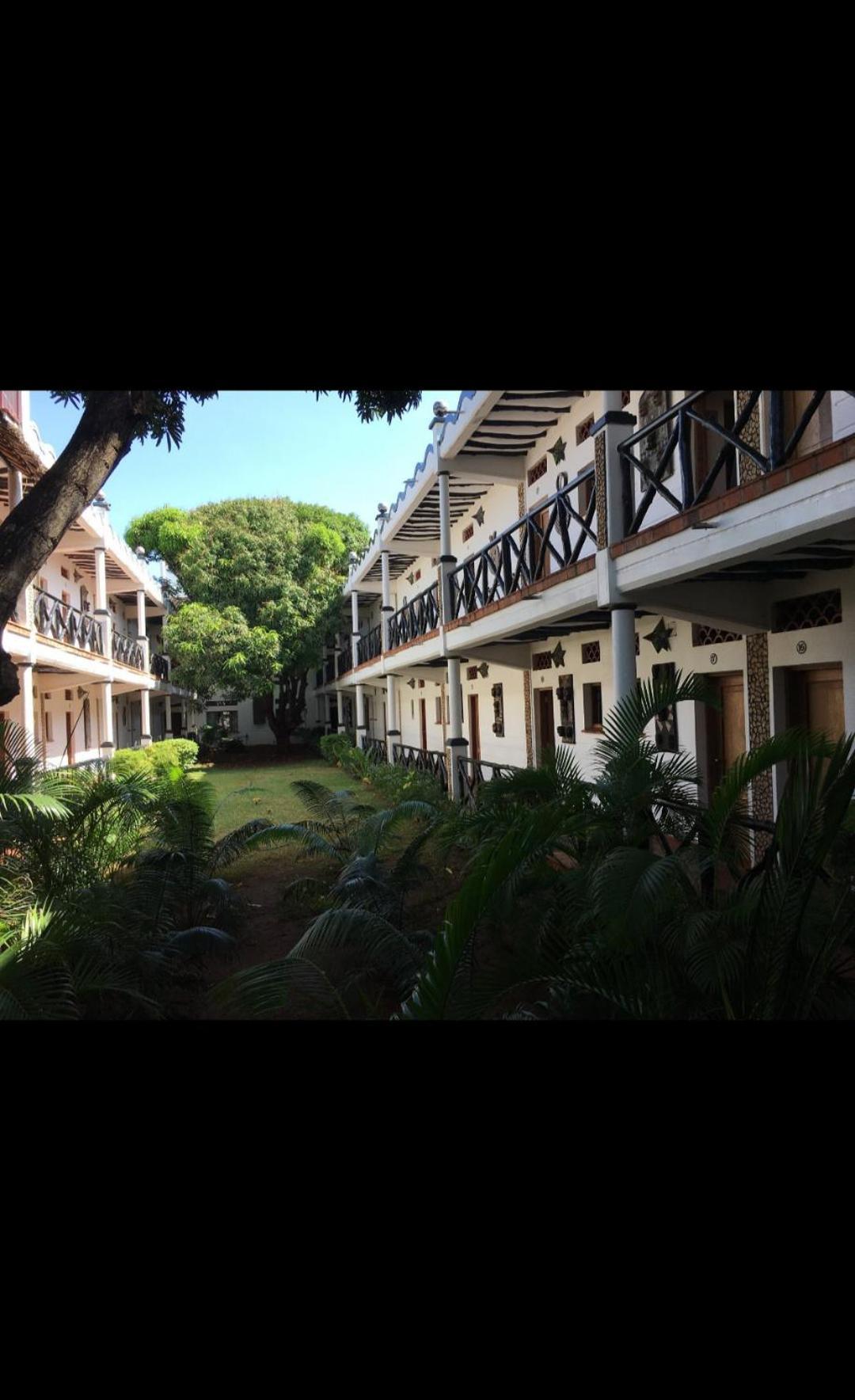 Mangro Hotel Diani Beach Kültér fotó